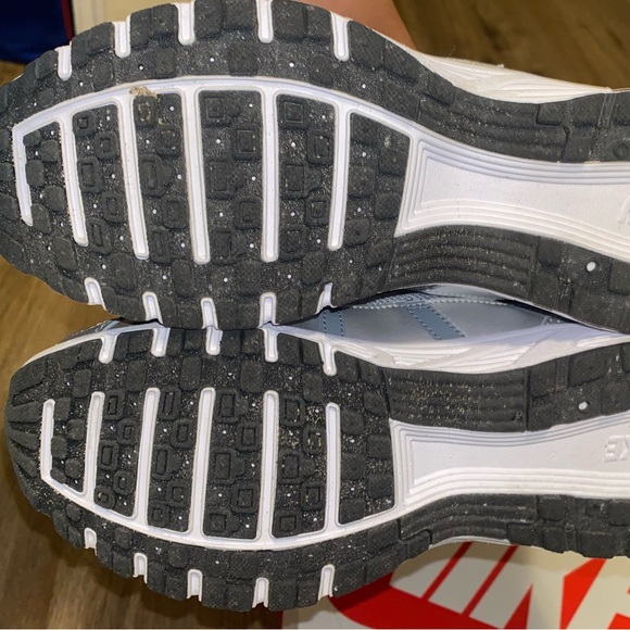 Nike Kids Silver and Red Sneakers NIKE P-6000 BG - Picture 4 of 5